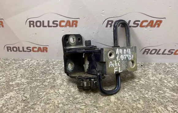 Audi A4 S4 B6 8E 8H Front door lower hinge 8E0831411