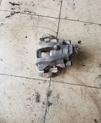 Mercedes-Benz E W211 Rear brake caliper