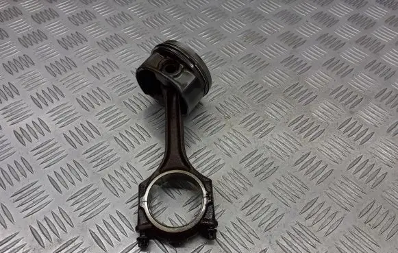 Audi A6 S6 C5 4B Piston 