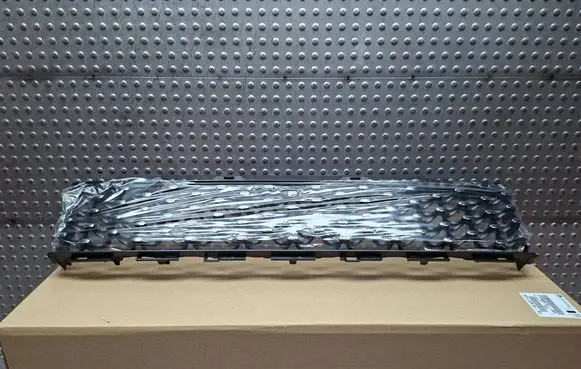 Fiat 500 Front bumper lower grill S26336934 735619520