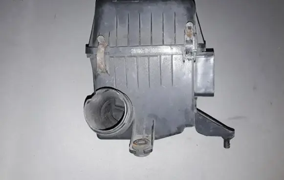 KIA Ceed Air filter box 281002H200