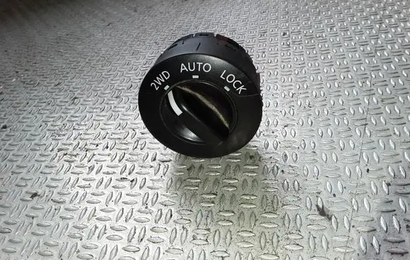 Nissan X-Trail T30 Differential lock switch 