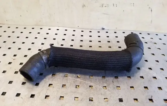 Toyota Avensis T250 Engine coolant pipe/hose B51904236