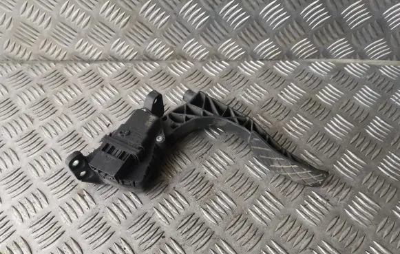 Audi A6 S6 C6 4F Accelerator throttle pedal 4F1721523B