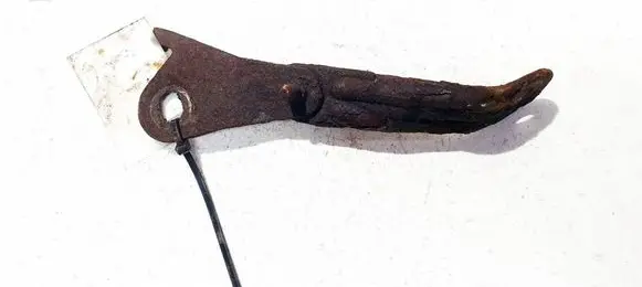 Renault Thalia I Engine mounting bracket 