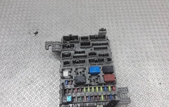 Honda FR-V Fuse module