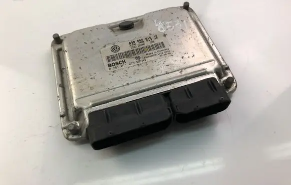 Volkswagen Polo IV 9N3 Other control units/modules 038906019JK