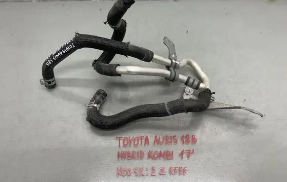 Toyota Auris E180 Engine coolant pipe/hose 1111