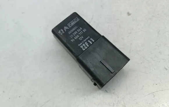 Glow plug pre-heat relay