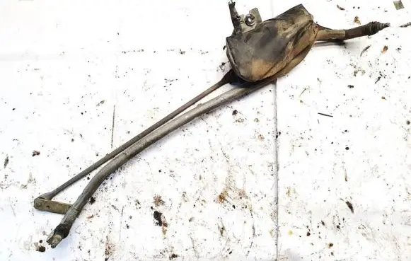 Peugeot 405 Front wiper linkage and motor