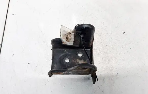 Suzuki Swift I Engine mounting bracket