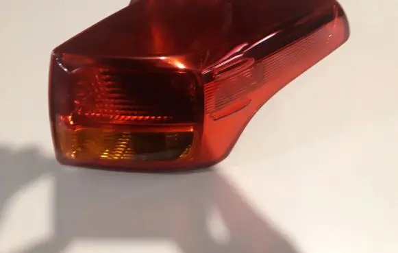 Toyota RAV 4 (XA40) Rear/tail lights