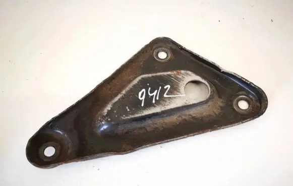 Opel Vectra B Engine mounting bracket