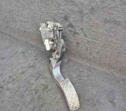 Audi A4 S4 B6 8E 8H Accelerator throttle pedal 8E1723523A 8E1723523C 8E1723523G