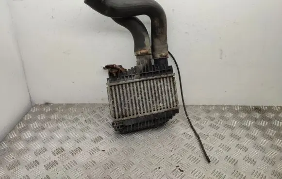 Toyota Avensis T250 Intercooler radiator 873067D