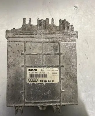 Audi A4 S4 B5 8D Engine control unit/module 028906021CE 28SA2886 0281001425