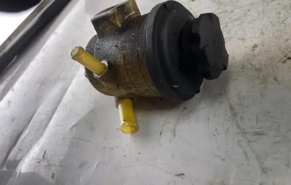 Hyundai Matrix Power steering fluid tank/reservoir