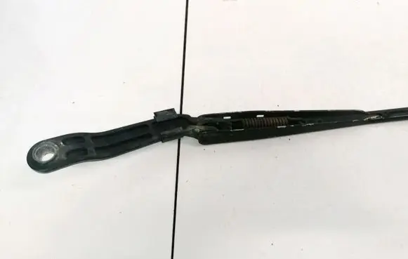 Iveco Daily 40.8 Front wiper blade arm