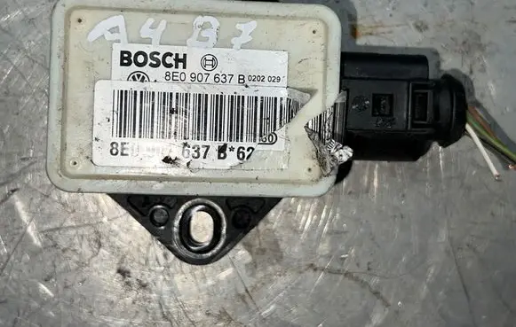 Audi A4 S4 B7 8E 8H ESP acceleration yaw rate sensor 8E0907637B