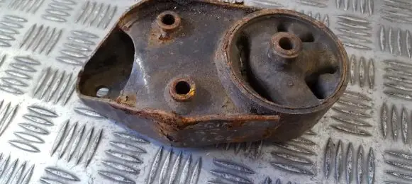 Nissan Primera Engine mount bracket 1122171j01