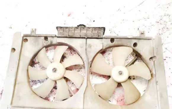 Mazda 6 Radiator cooling fan shroud