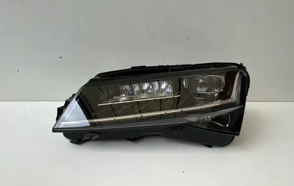 Skoda Superb B8 (3V) Headlight/headlamp 3V1941015