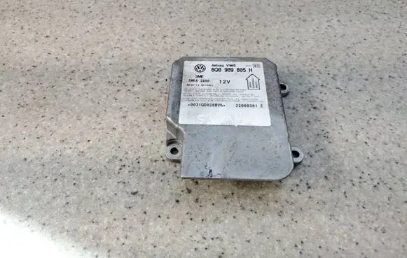 Skoda Fabia Mk1 (6Y) Airbag control unit/module 6Q0909605H10 6Q0909605H