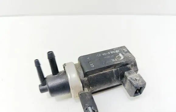 Audi A4 S4 B5 8D Turbo solenoid valve 8D0906627