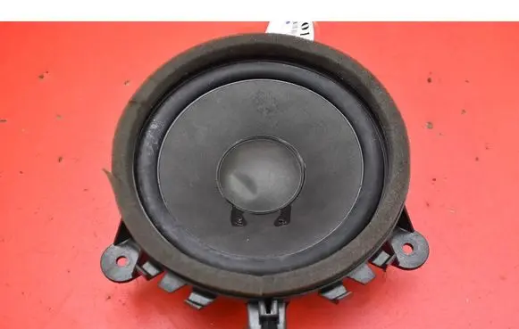 Volvo V40 Subwoofer speaker 30657445