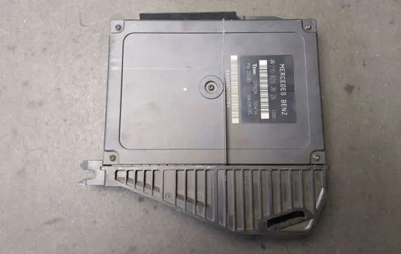 Mercedes-Benz E W211 Comfort/convenience module 2108203826 335626