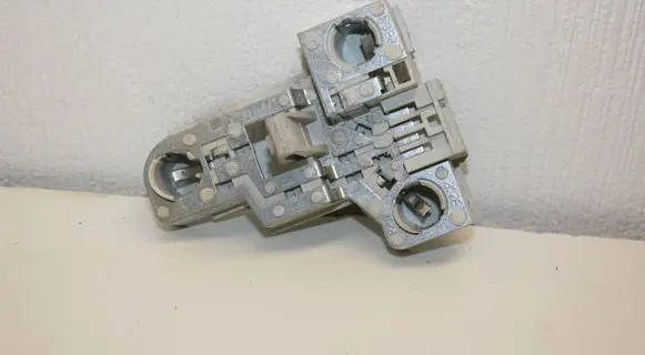 BMW 3 E46 Tail light bulb cover holder 6900471