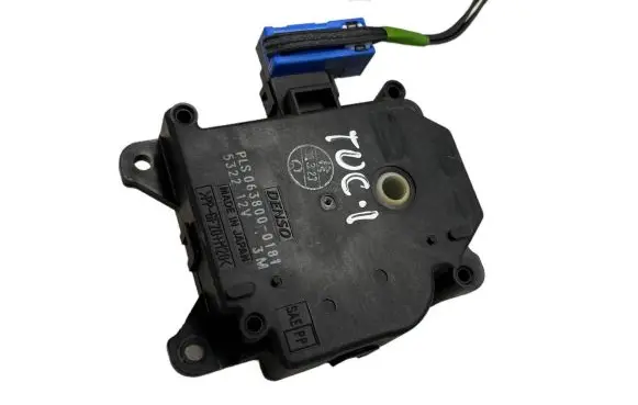 Toyota Urban Cruiser (XP110) Air flap motor/actuator 0638000181
