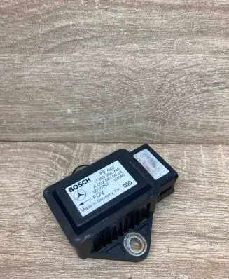 Mercedes-Benz E W211 ESP acceleration yaw rate sensor A0025426618 0265005246
