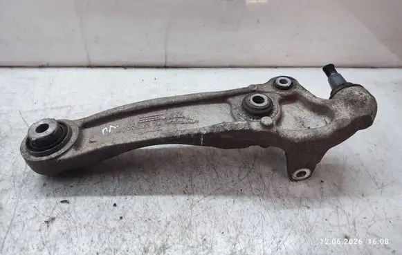 Jaguar XE Front control arm HX733C255