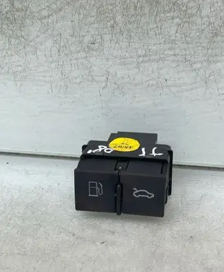 Audi TT TTS Mk2 Fuel tank opening switch 8p0959833a