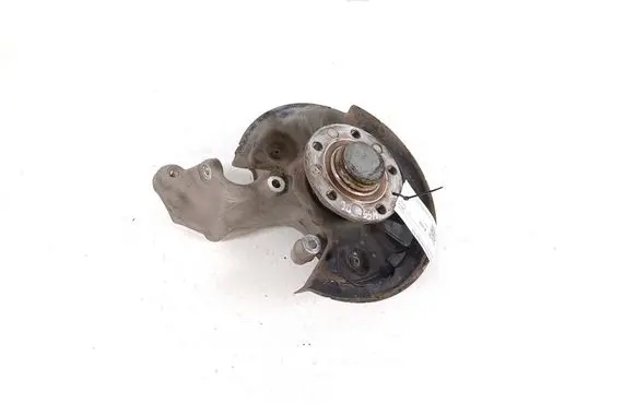 Rear wheel hub