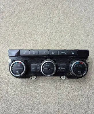 Volkswagen PASSAT B7 Air conditioner control unit module 3AA907044BB 5HB01125791