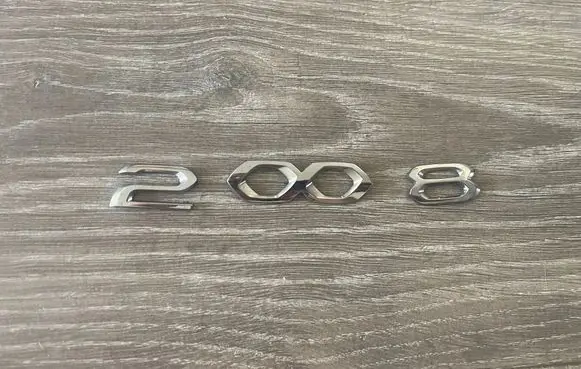Peugeot 2008 II Manufacturers badge/model letters 1111
