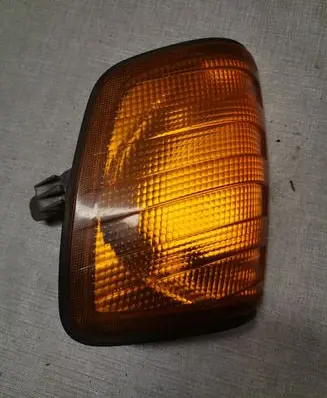 Mercedes-Benz E W124 Front indicator light 42704R6