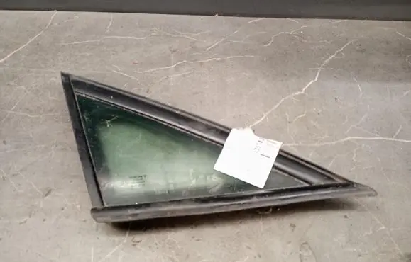 Seat Altea Front door window glass four-door