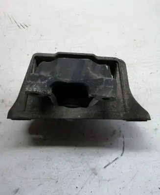 Ford C-MAX I Engine mount bracket 4M516F012D