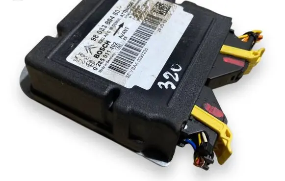 Peugeot 208 Airbag control unit/module 9803380480 0285011402