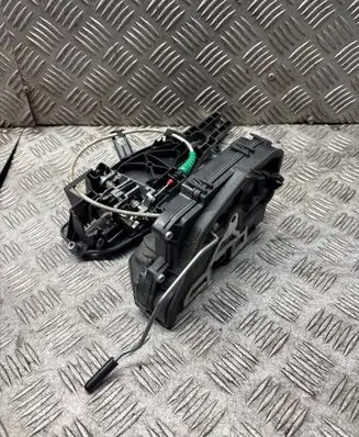 BMW X1 E84 Front door lock 7059973