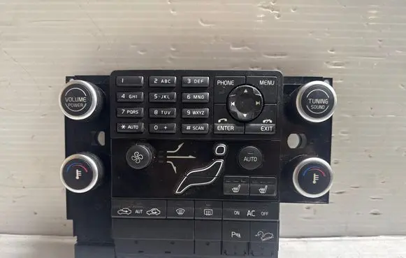 Volvo XC60 Climate control unit 30782903 SN60083393 M3433100517