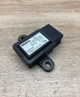 BMW 5 E39 ESP acceleration yaw rate sensor 6753694 0265005248