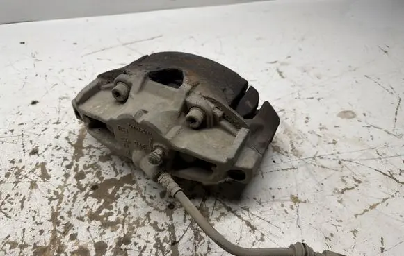 Volvo XC70 Front brake caliper 