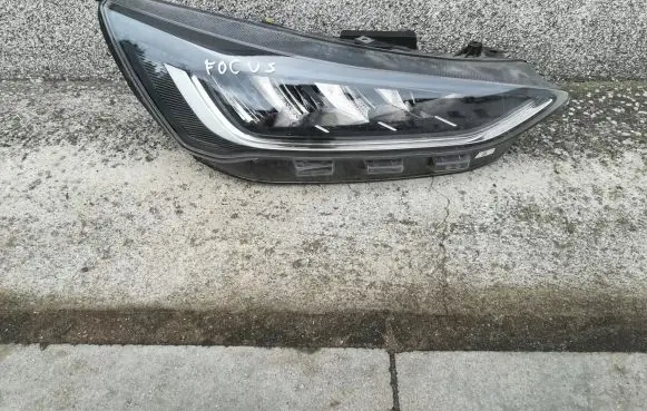 Ford Focus Headlight/headlamp