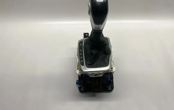 Ford Fusion Gear shifter/selector DG9P7K004EE3JA6