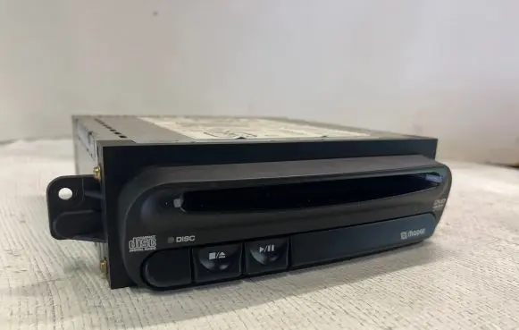 Chrysler Voyager CD/DVD changer 05080687AA