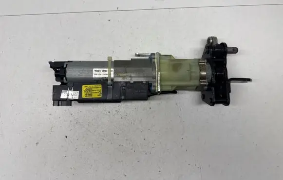Volkswagen PASSAT B6 Tailgate/trunk/boot lift motor 3C9827383E 0122A0506A7